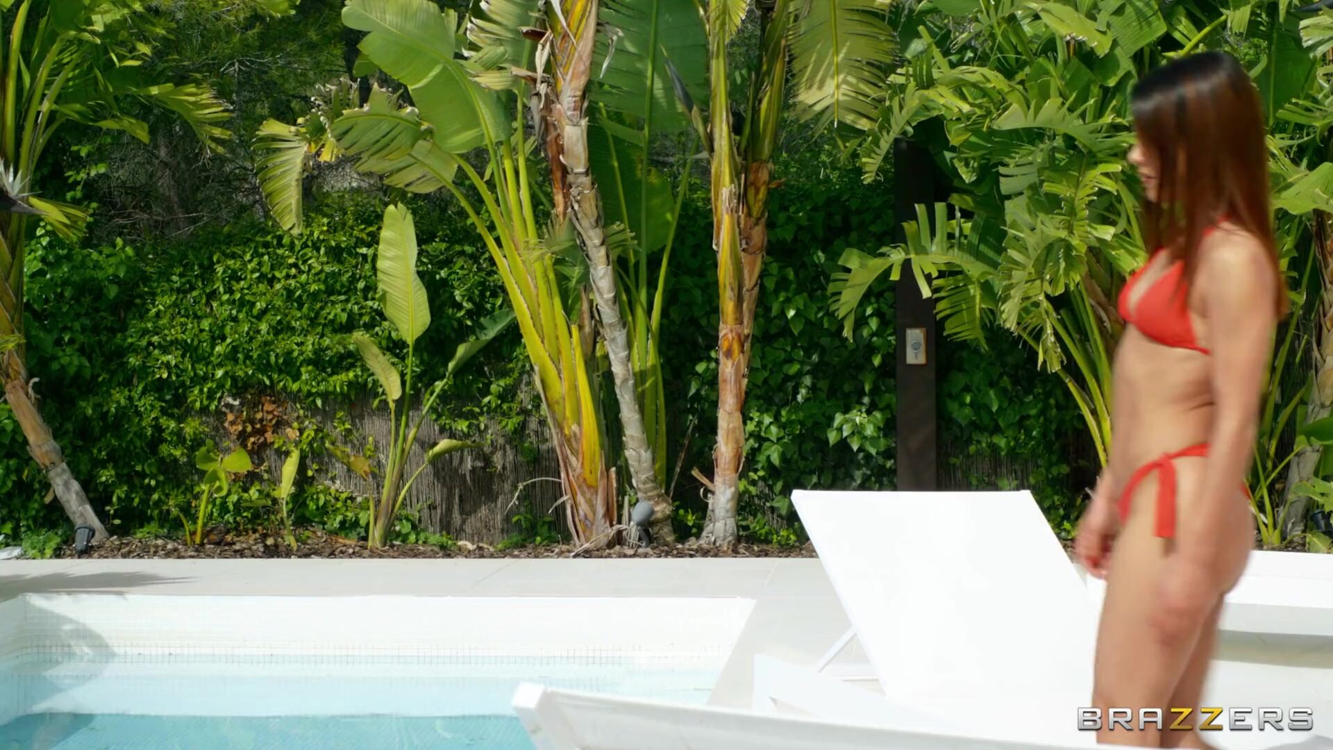 Apolonia By The Pool