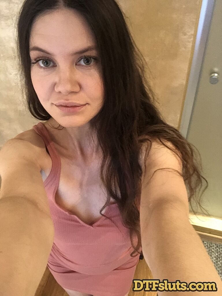 Amanda Clarke: Voyeur DP Threesome With Friends