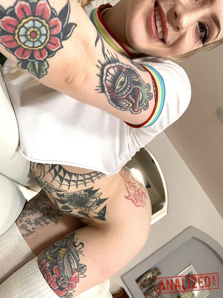 Baby Sid: PAWG Stretches Both Holes To The Max