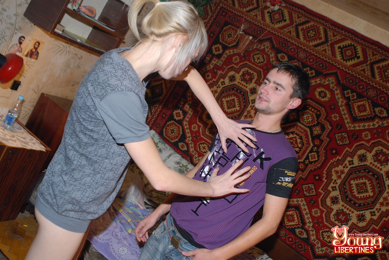 PUNK-ROCK LOVING TEEN FUCKED