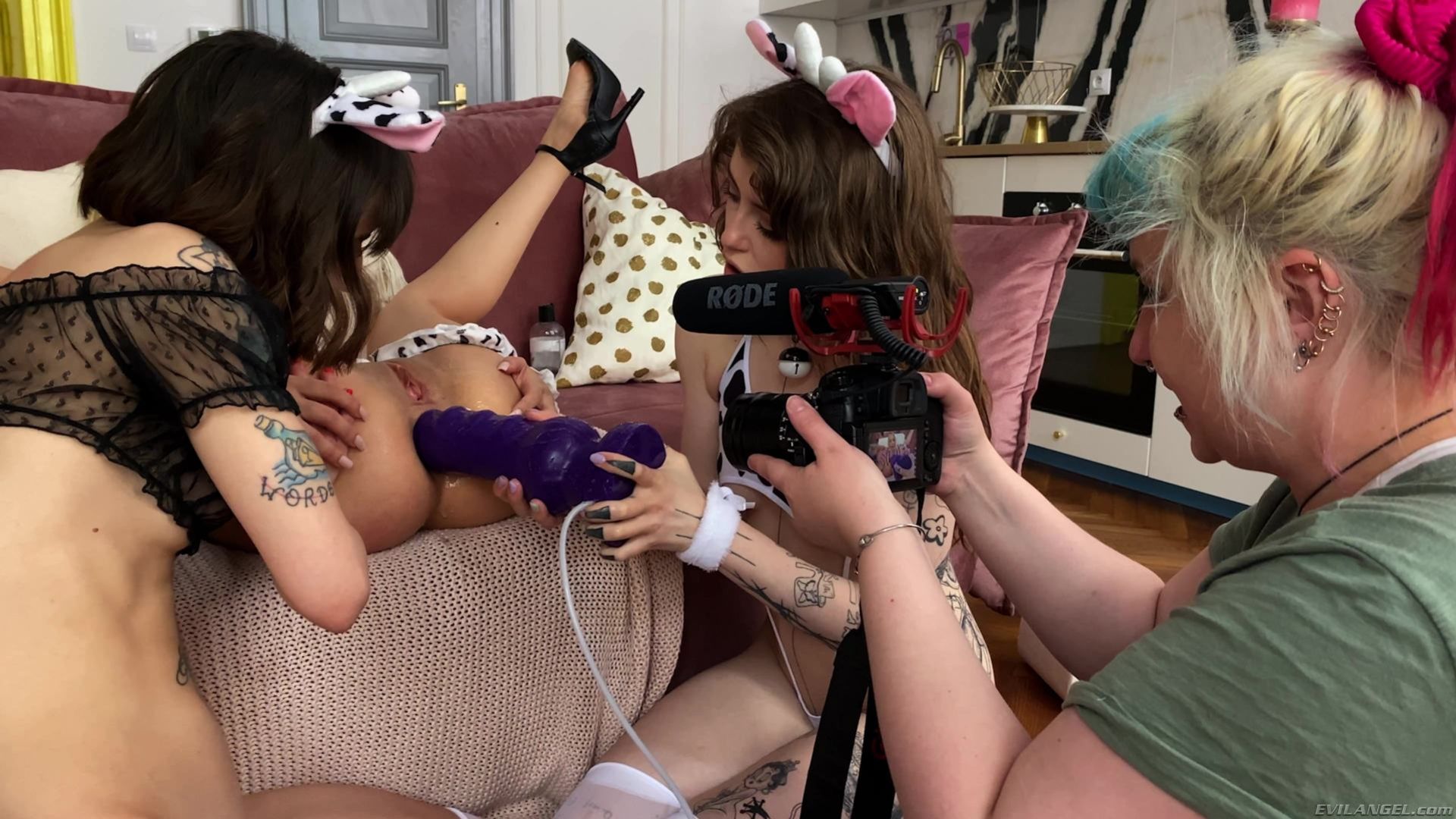 BTS-Natasha, Eden, Silvia: Lesbian Gaping 3-Way