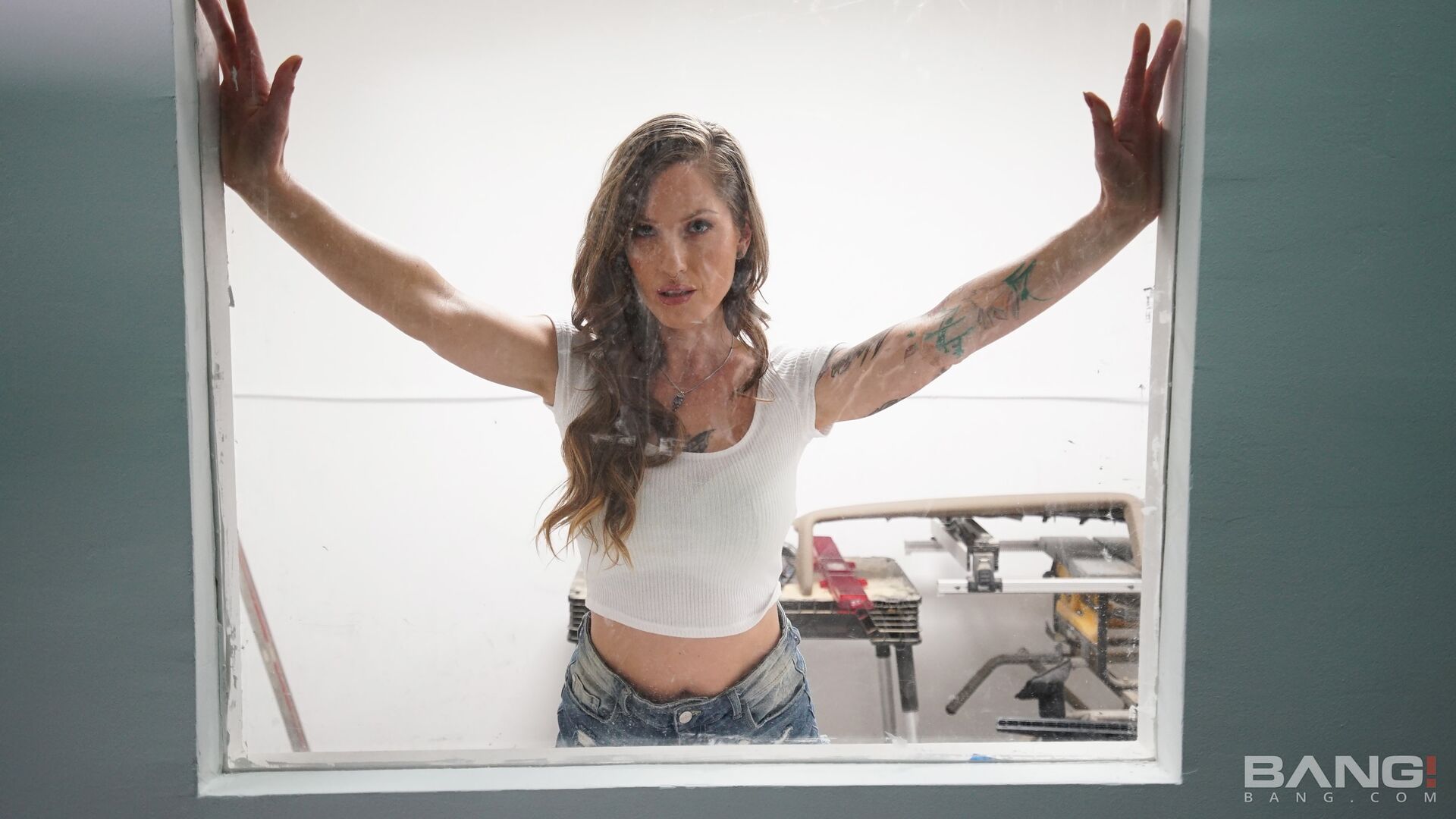 Tricia Oaks Fucks For Cash To Get Her Boyfriend Out Of Jail