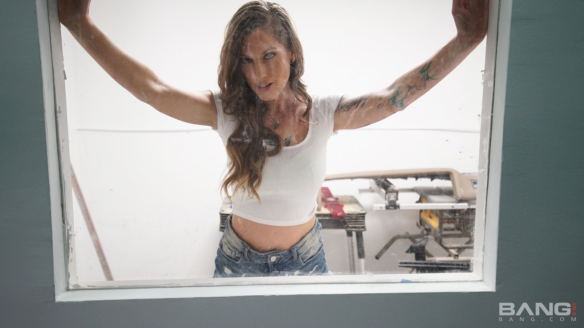 Tricia Oaks Fucks For Cash To Get Her Boyfriend Out Of Jail