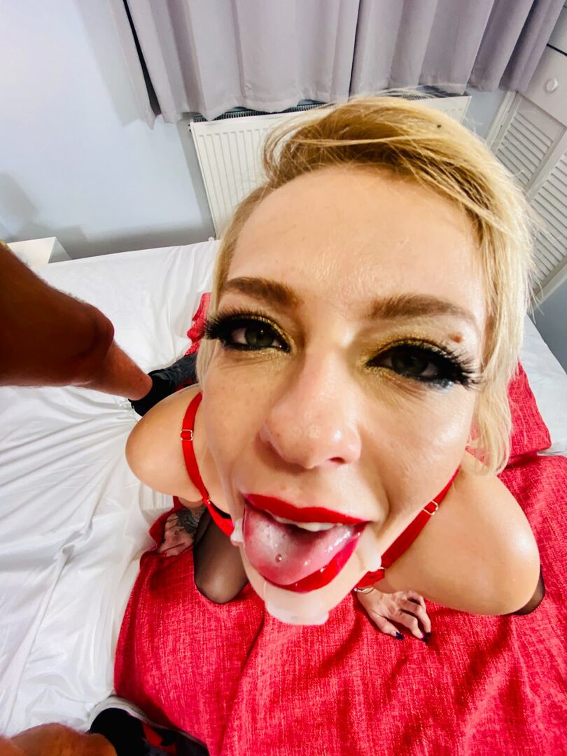 Filthy Fuck Date With April Paisley!