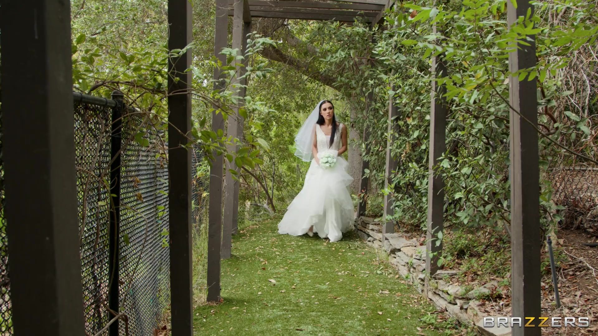 Runaway Bride Needs Dick