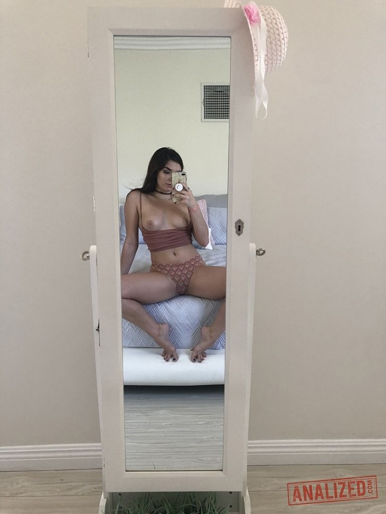Keira Croft: Homemade Anal Princess
