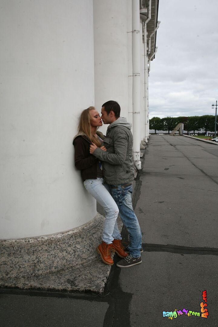 ASSFUCKING ON A FIRST REAL DATE
