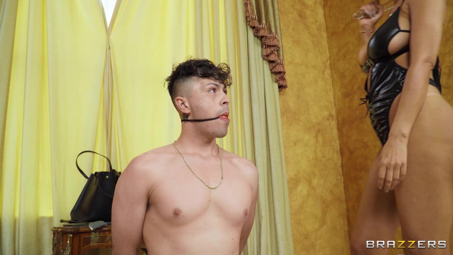 Pro Domme, Subby Wife