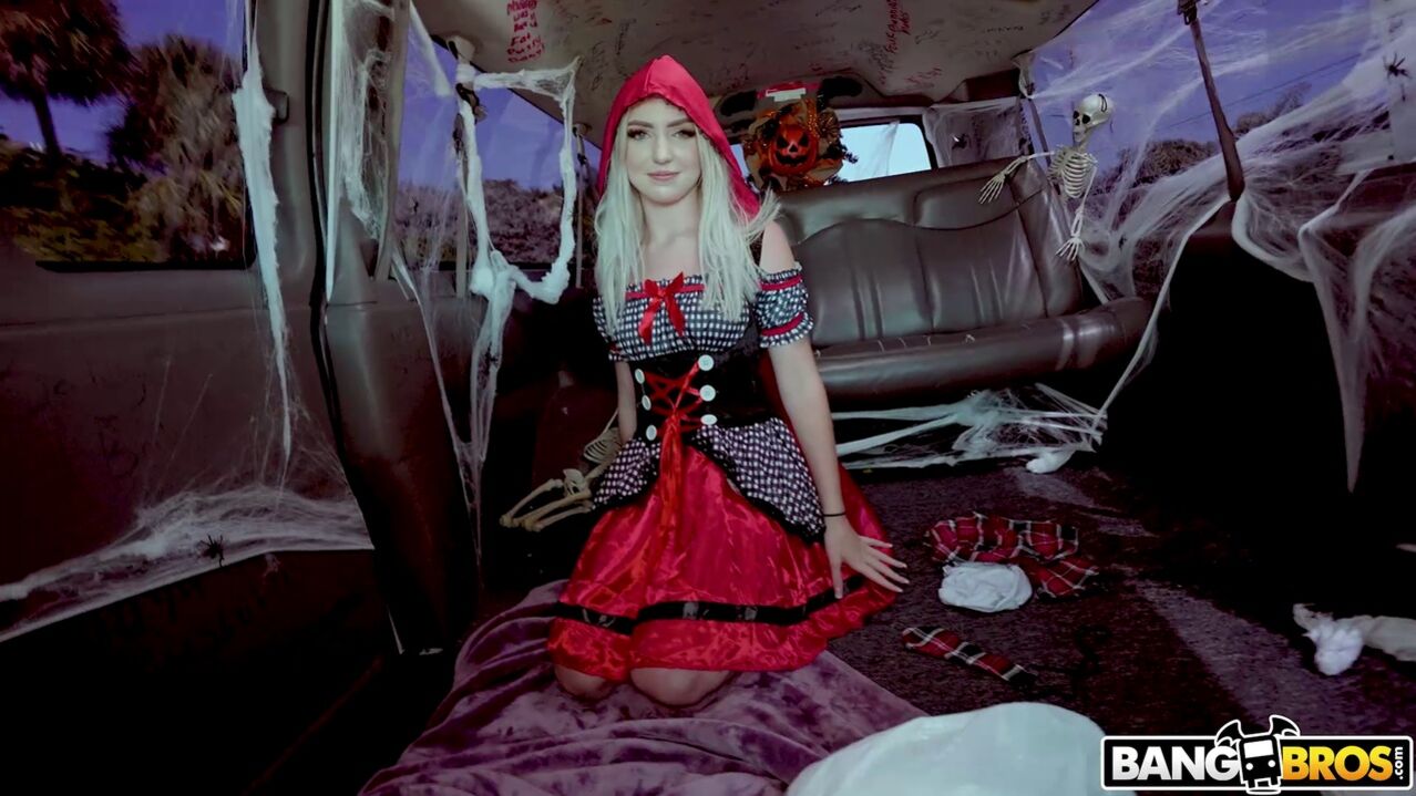 Little Red Riding Hoe