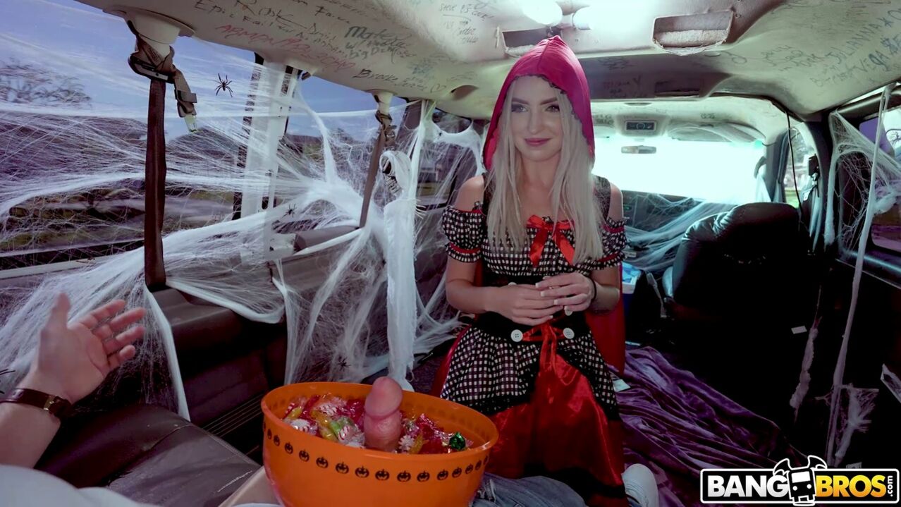 Little Red Riding Hoe