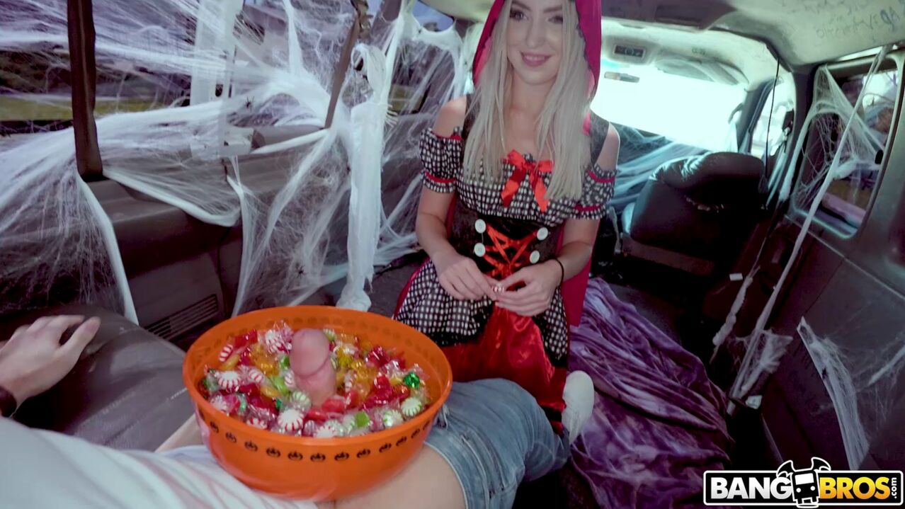 Little Red Riding Hoe