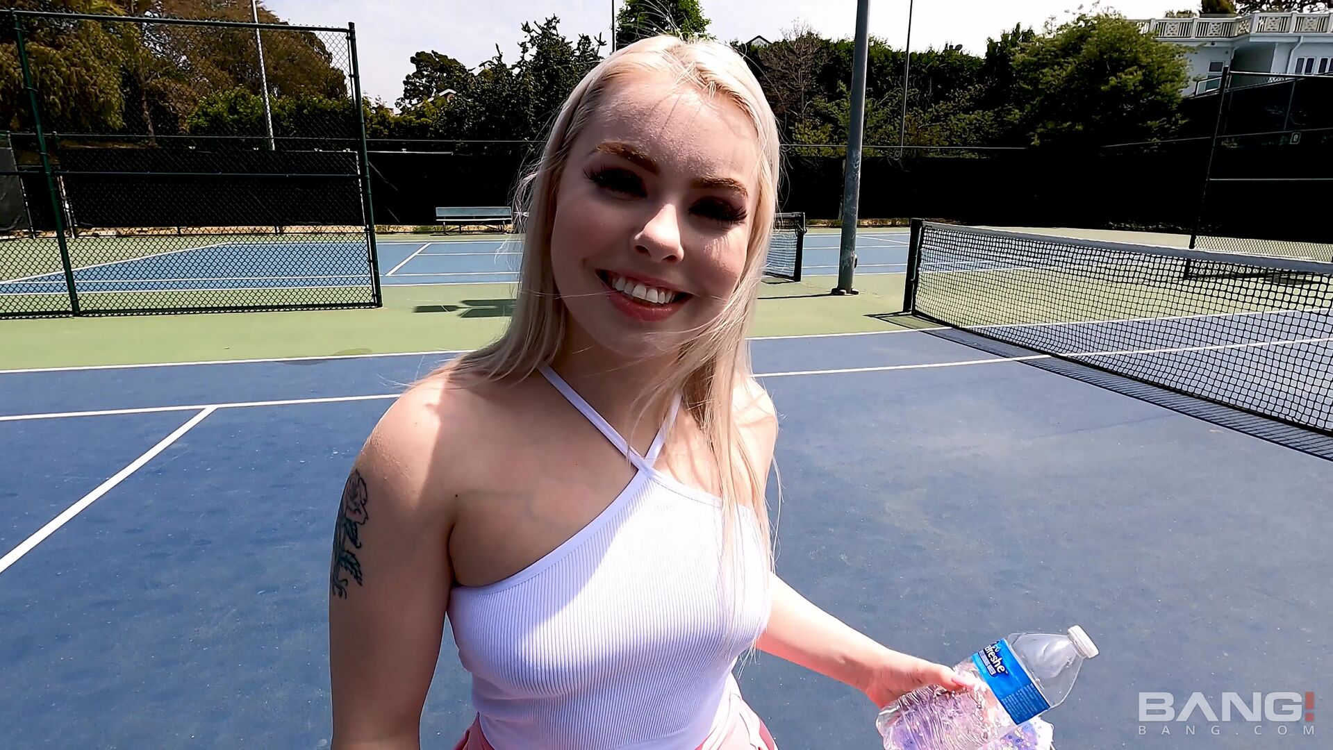 Haley Spades Goes Buckwild At A Public Tennis Court