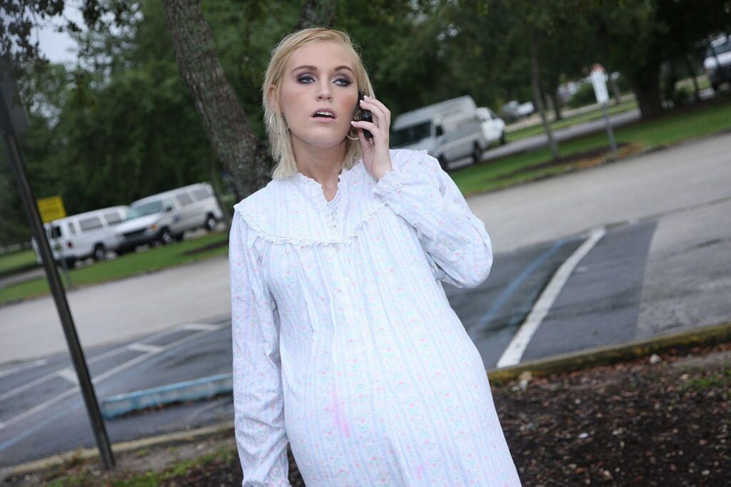 Drop Dead Gorgeous Amanda Bryant Gets Some Man Meat