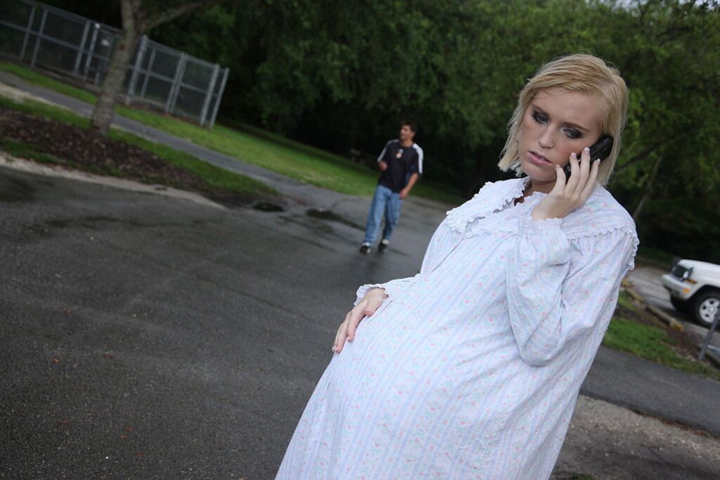Drop Dead Gorgeous Amanda Bryant Gets Some Man Meat