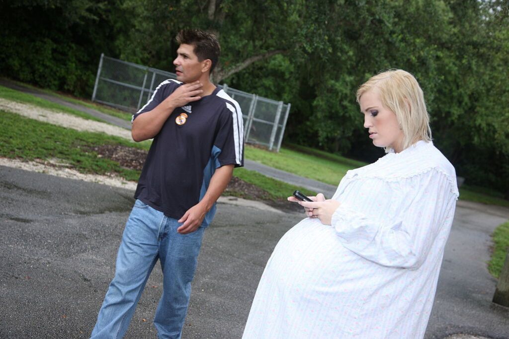 Drop Dead Gorgeous Amanda Bryant Gets Some Man Meat