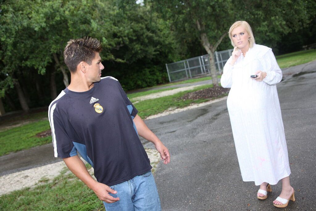 Drop Dead Gorgeous Amanda Bryant Gets Some Man Meat
