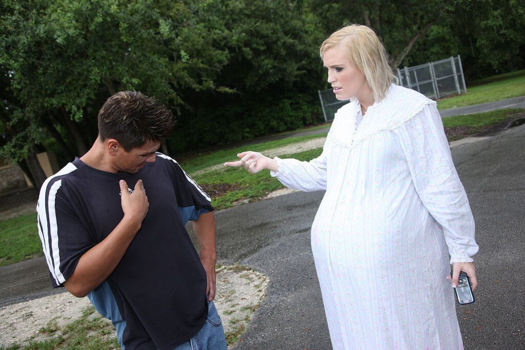 Drop Dead Gorgeous Amanda Bryant Gets Some Man Meat