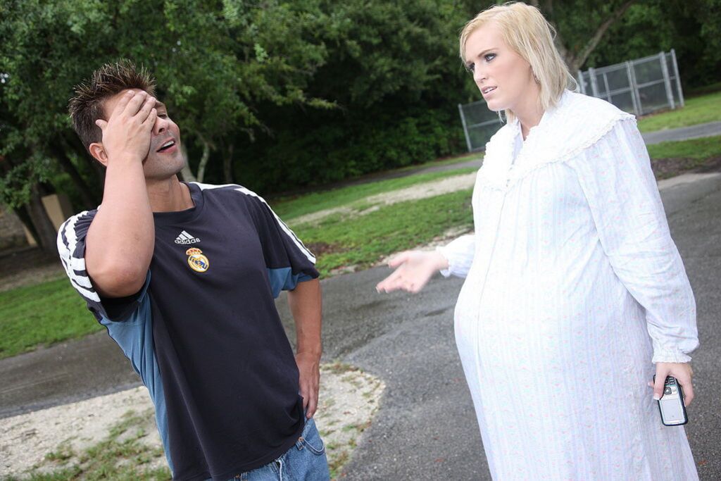 Drop Dead Gorgeous Amanda Bryant Gets Some Man Meat