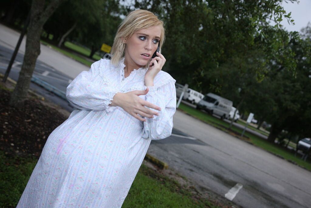 Drop Dead Gorgeous Amanda Bryant Gets Some Man Meat