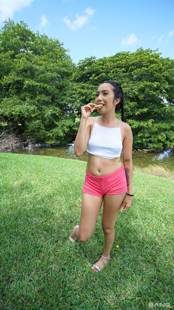 Paulina Ruiz Loves The Feeling Of Hard Dick In Her Mouth
