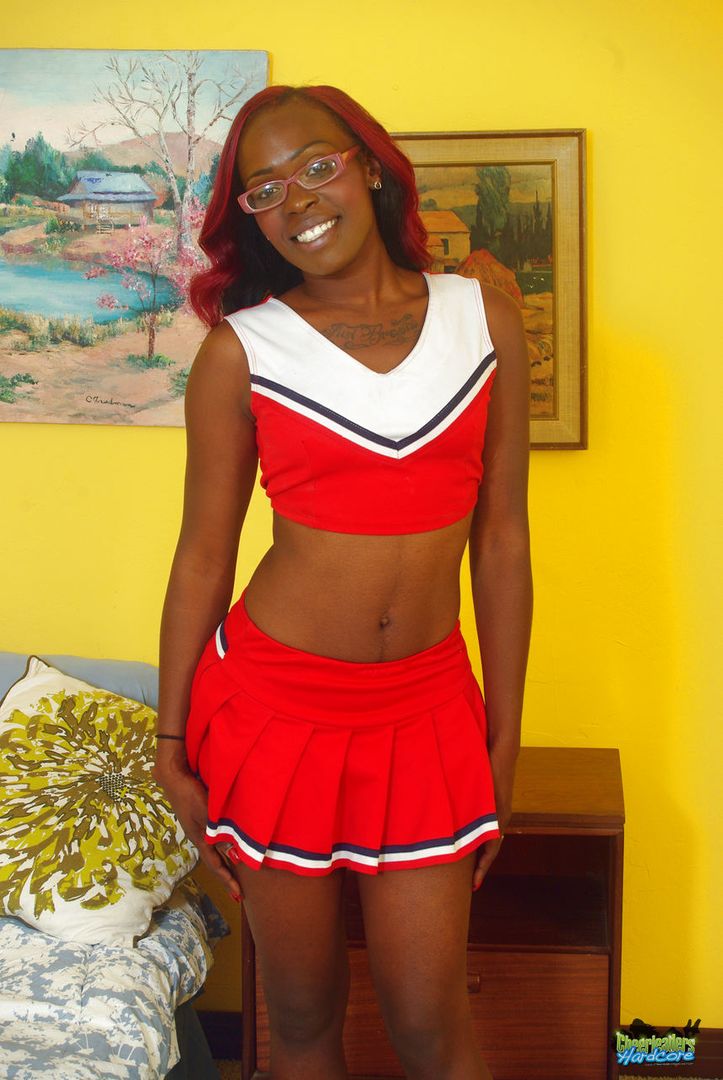 Kinky ebony cheergirl HDVU014