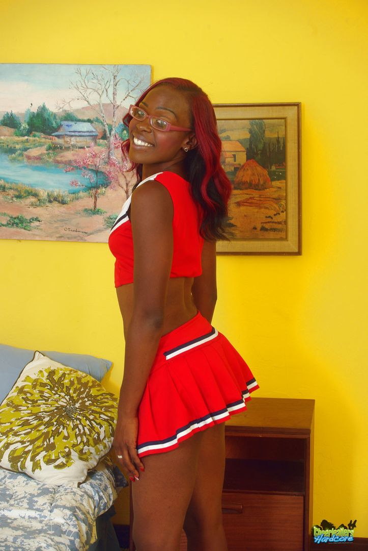 Kinky ebony cheergirl HDVU014