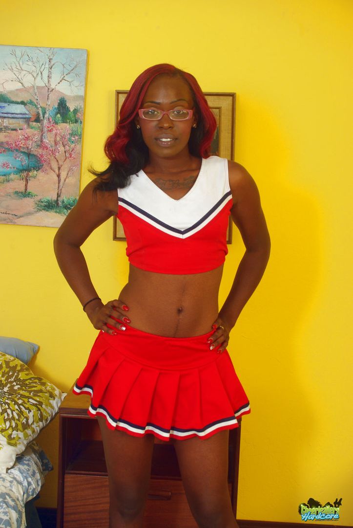 Kinky ebony cheergirl HDVU014