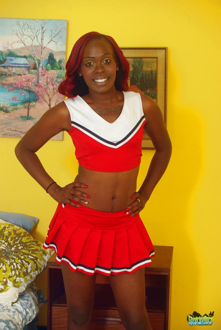 Kinky ebony cheergirl HDVU014