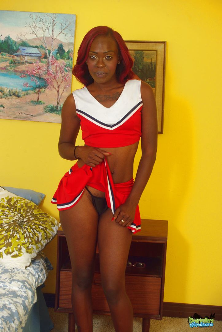 Kinky ebony cheergirl HDVU014