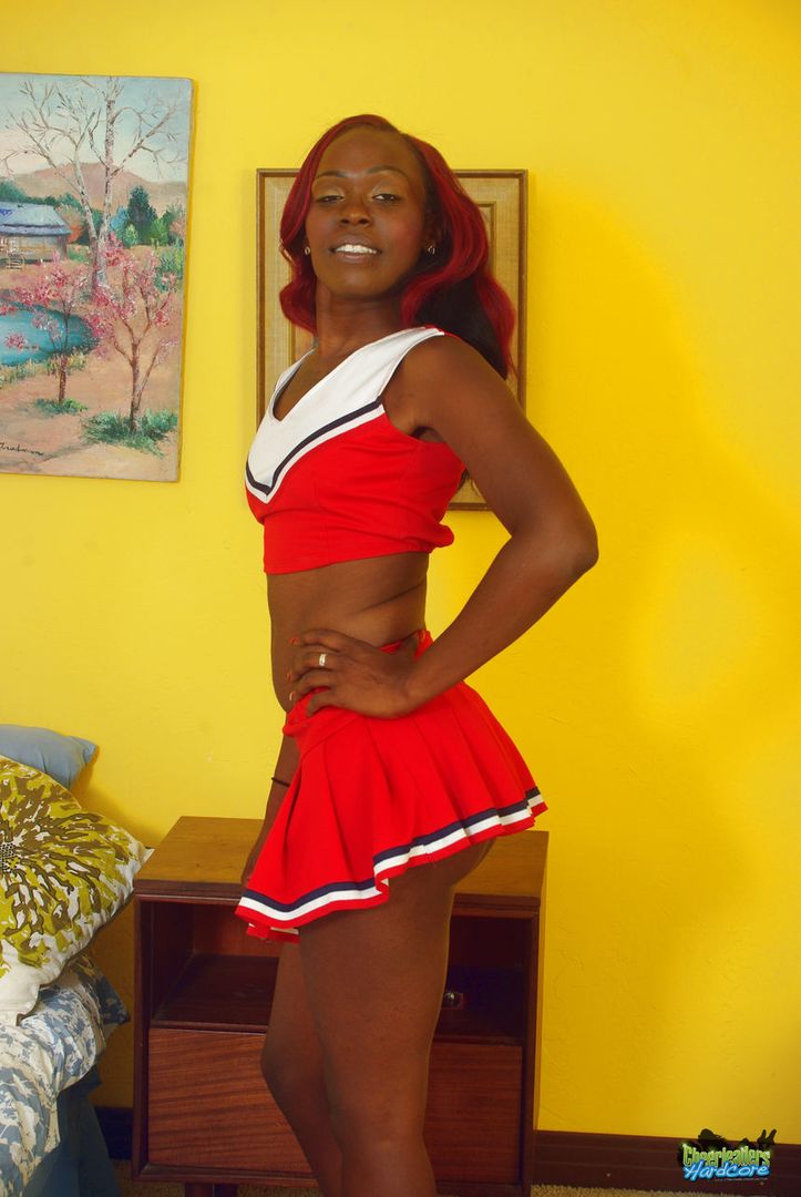 Kinky ebony cheergirl HDVU014