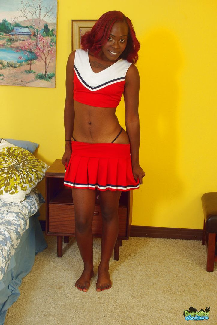 Kinky ebony cheergirl HDVU014