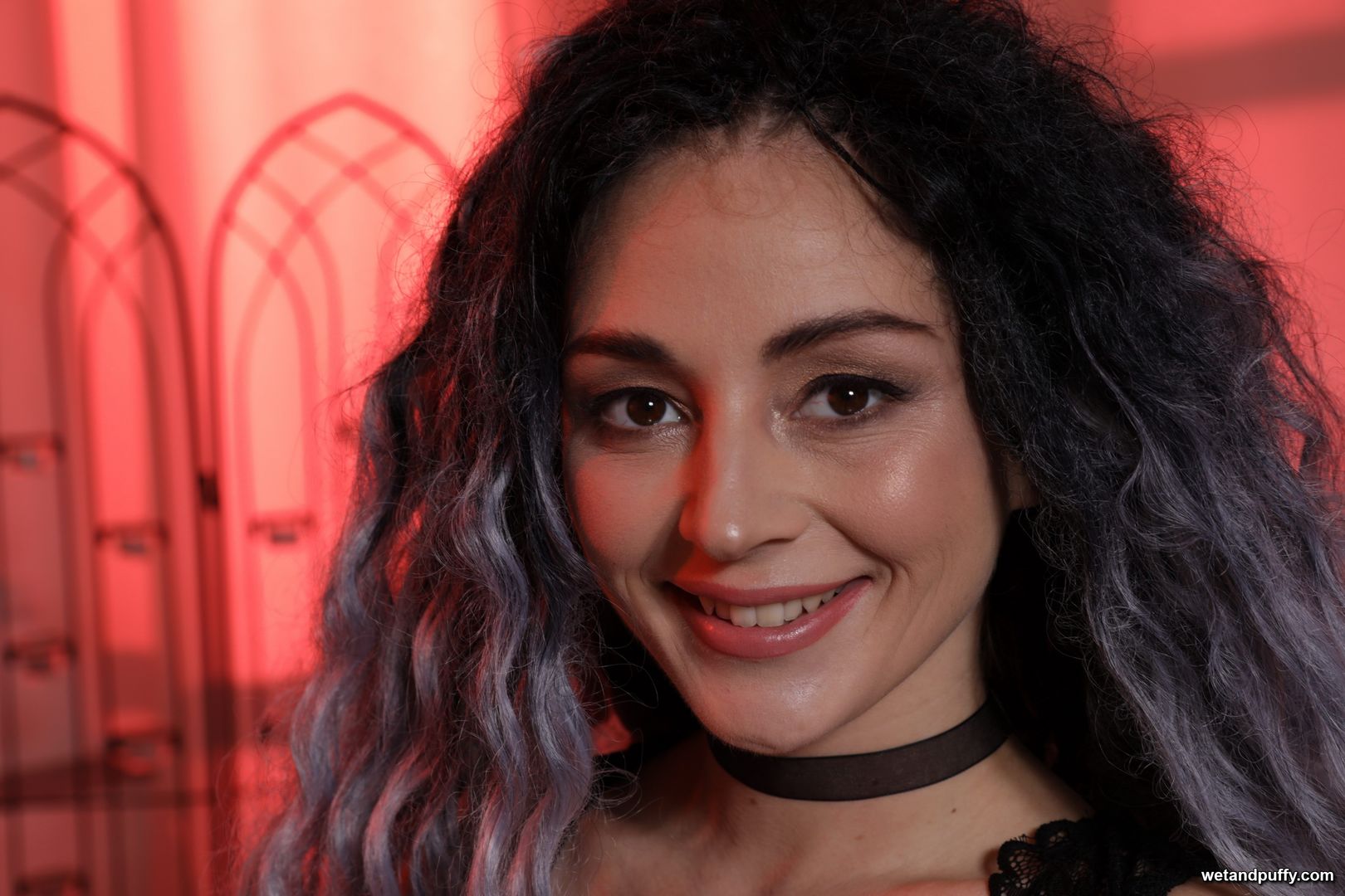 LEYLA — SENSUAL IN BLACK