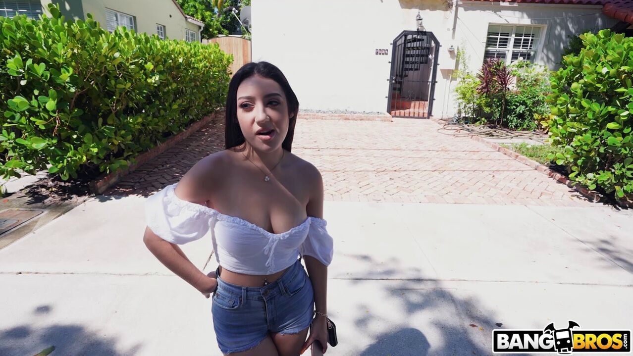 Sexy Shy Violet