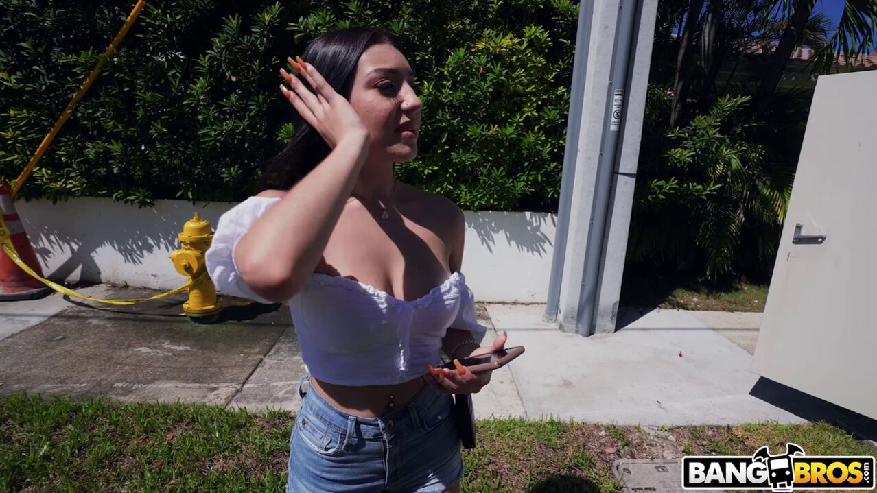 Sexy Shy Violet