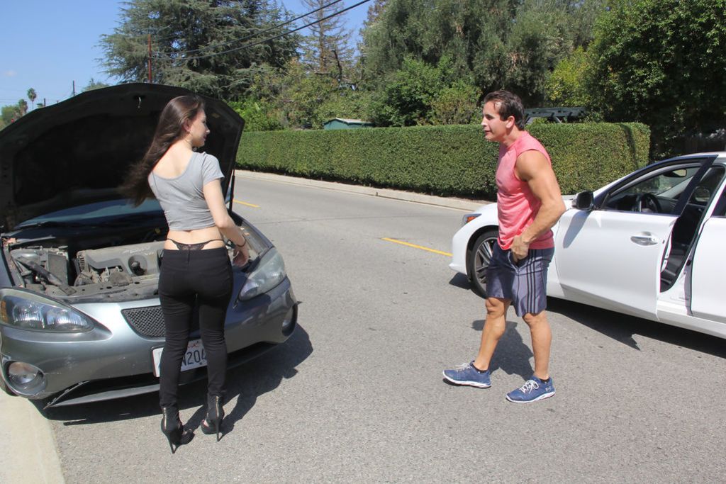 Talon Gives A Nice Brunetter A Deep Dicking