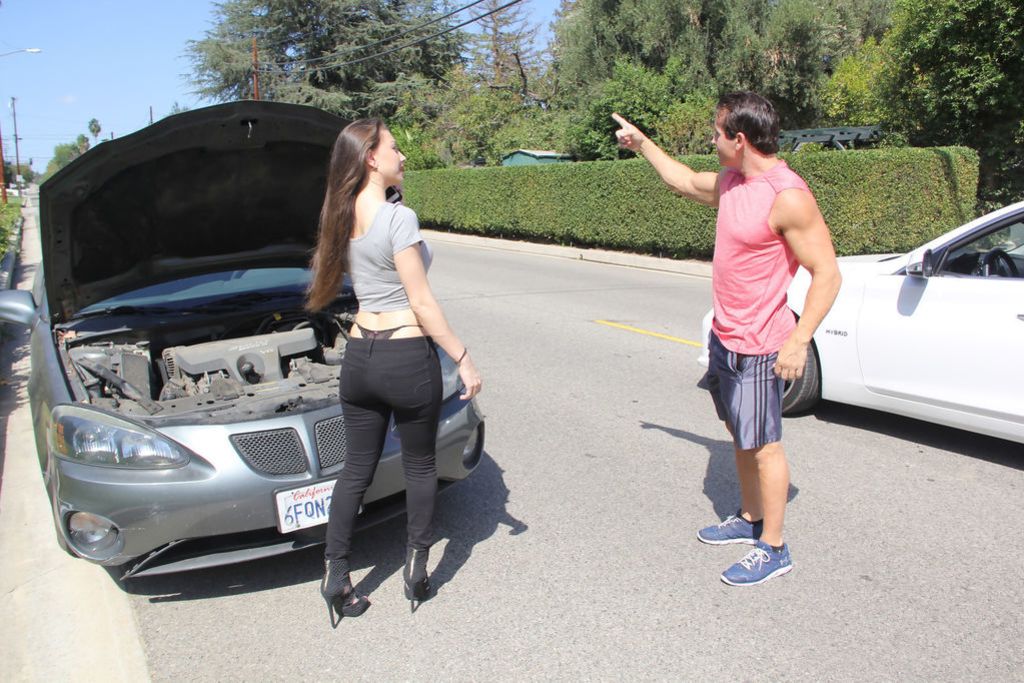 Talon Gives A Nice Brunetter A Deep Dicking