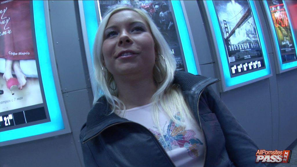 Blonde ass fisting HDVTZ145