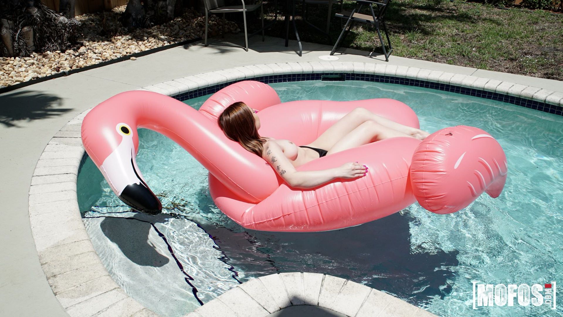 Poolside Peeking