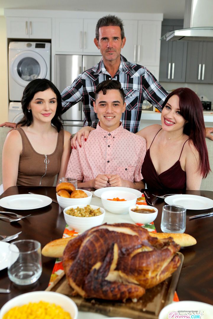 Did You Get Your Stepsister Pregnant On Thanksgiving - S6:E8