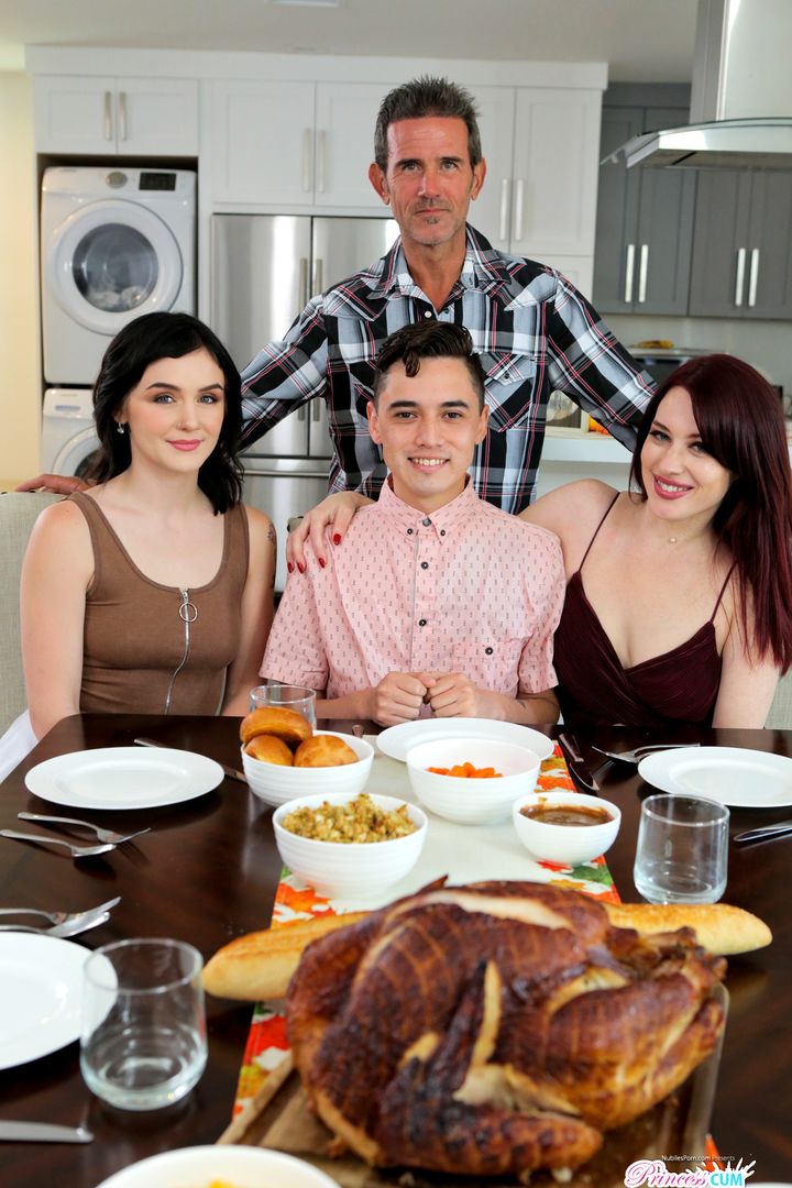 Did You Get Your Stepsister Pregnant On Thanksgiving - S6:E8