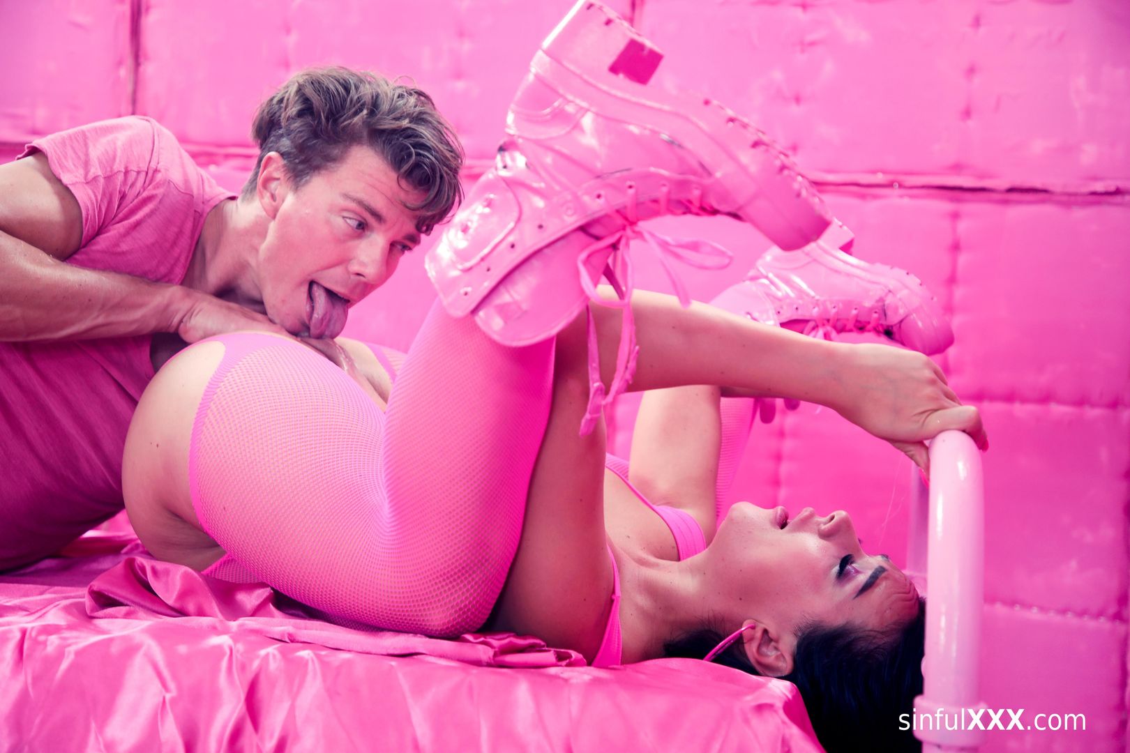 Colors of Sin - Pink 2