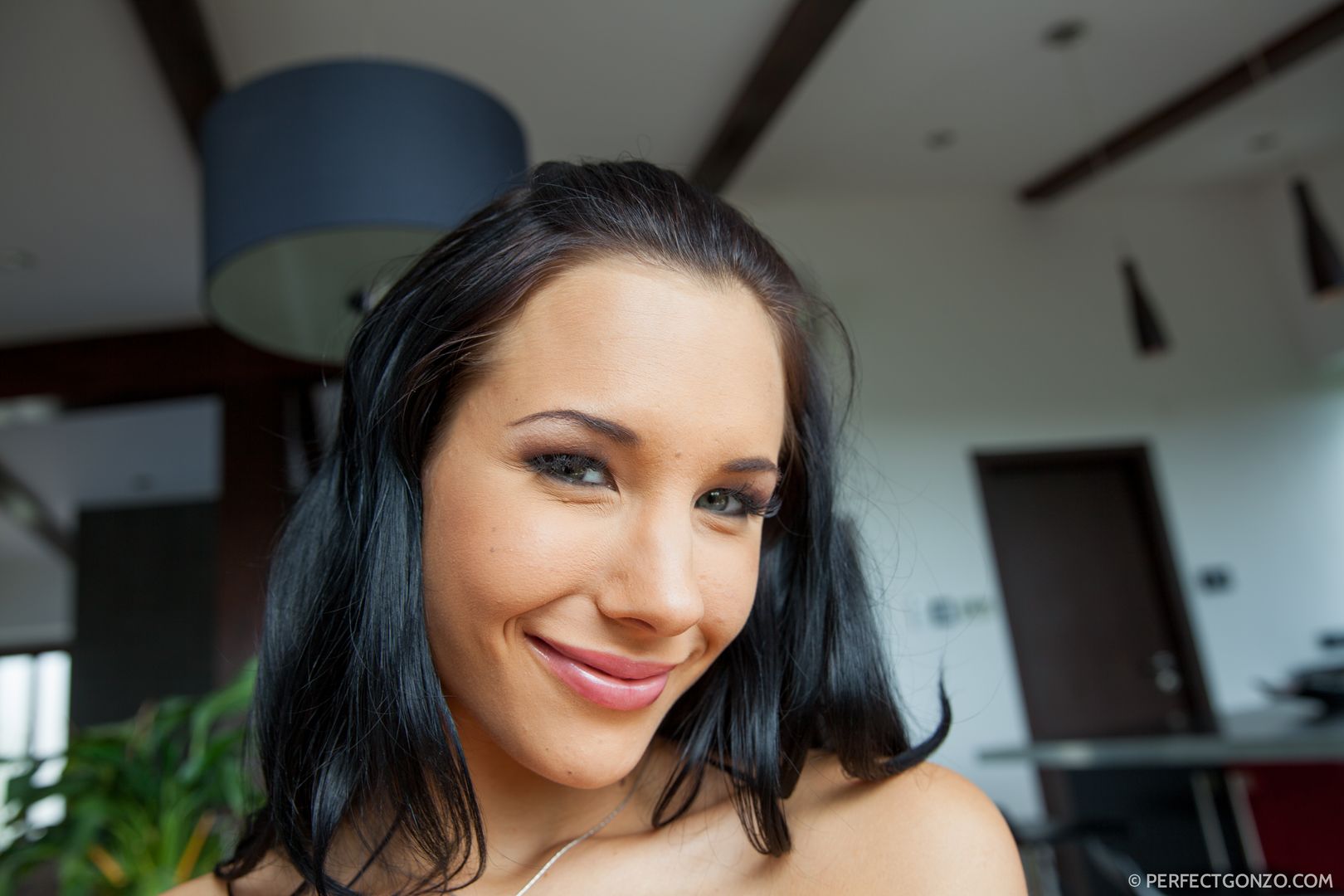 Kyra Hot 2