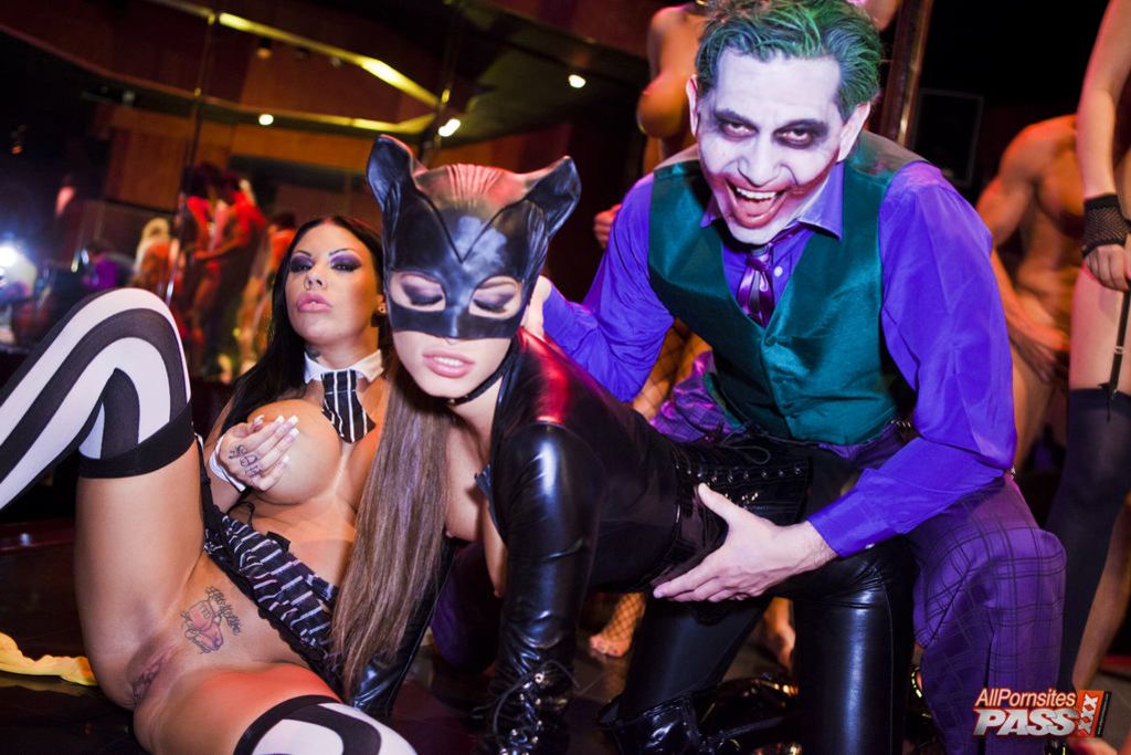 Big titty strippers in an orgy