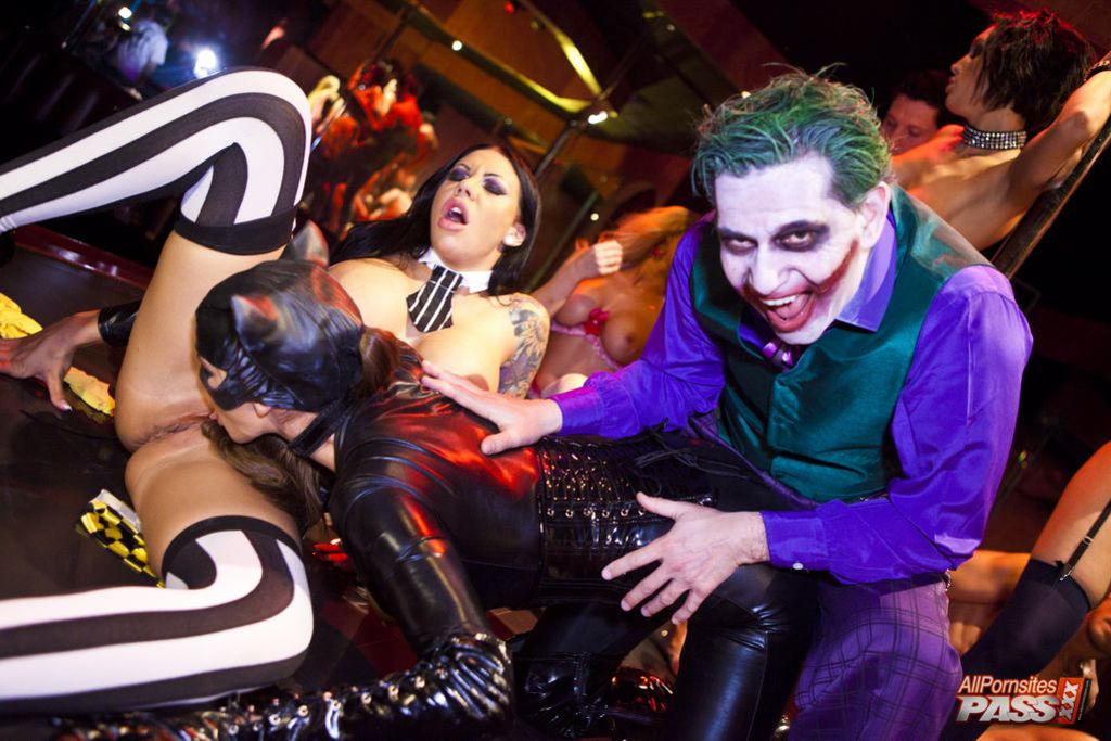 Big titty strippers in an orgy
