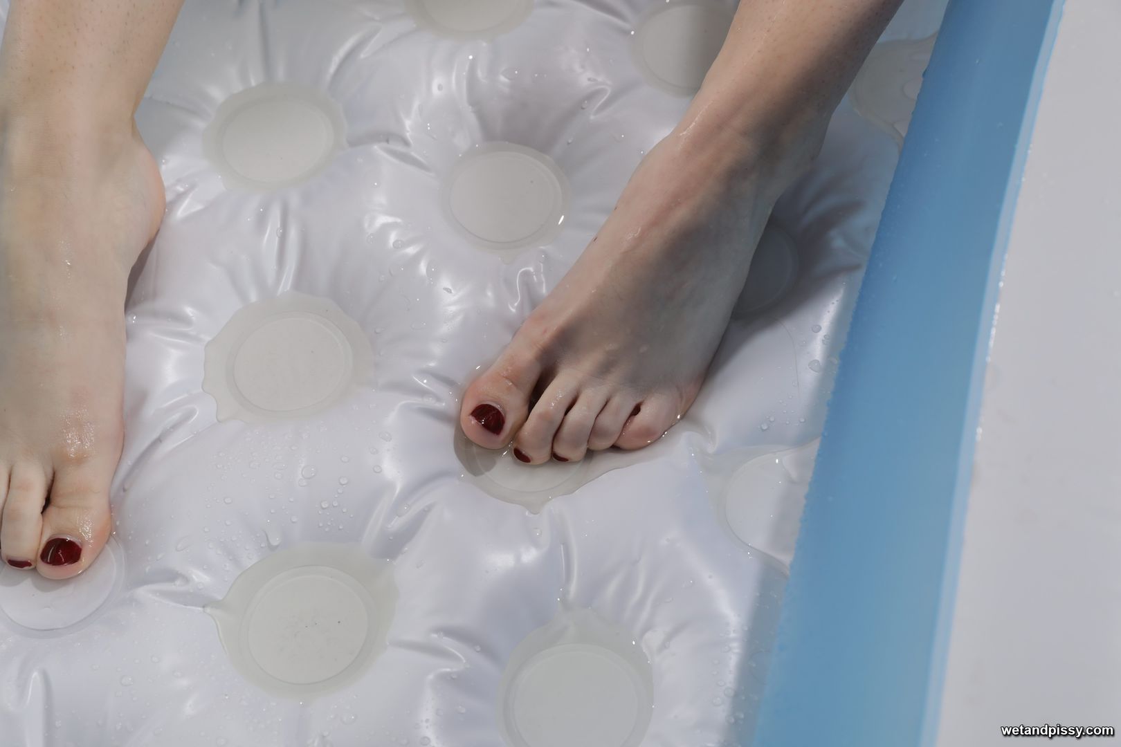 SWEET ANGELINA — PLAYING IN THE PADDLING POOL
