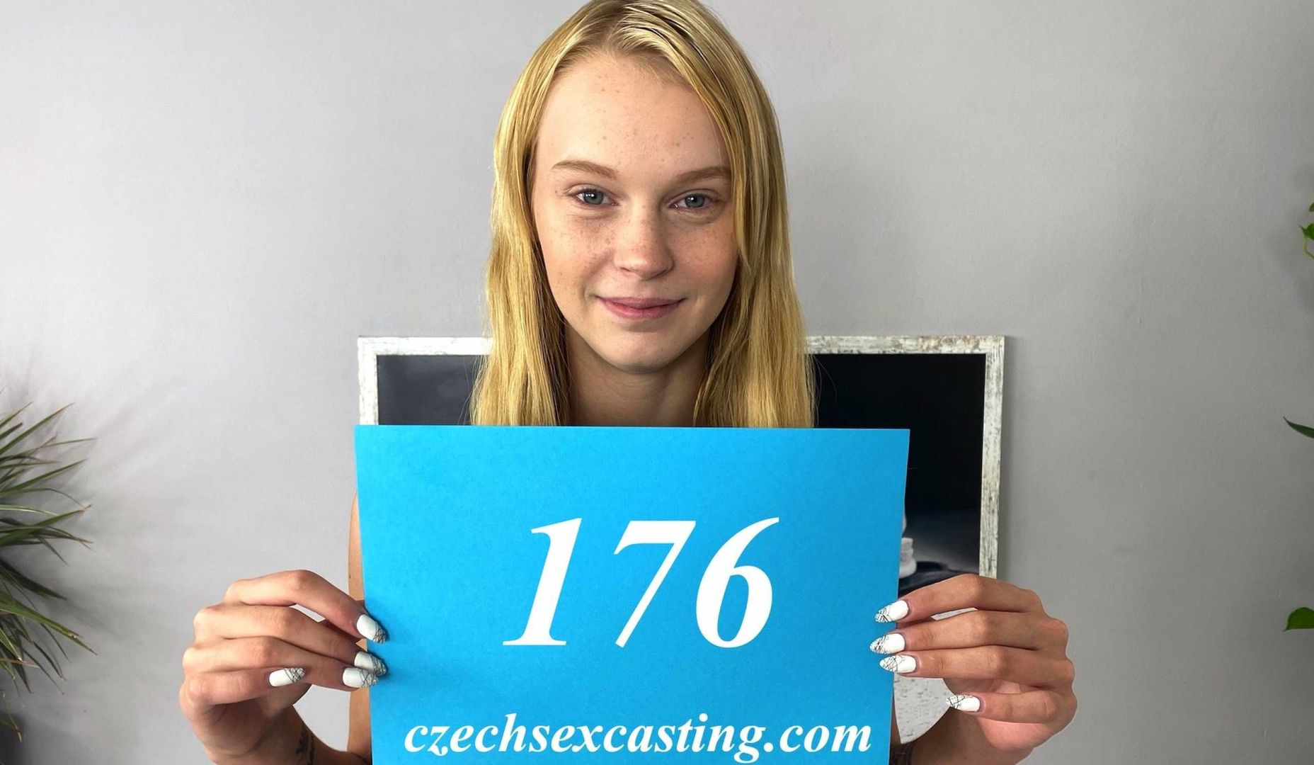 Novice blonde darling shows off in casting