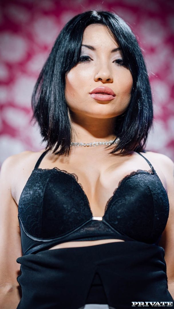 Asian Waitress Rina Ellis Enjoys Interracial Slamming