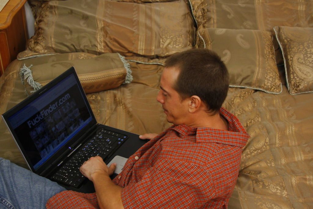 Lonely Scott Lyons Looking For Love Fucked Horny Anjanette