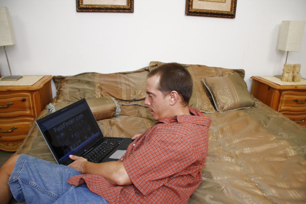Lonely Scott Lyons Looking For Love Fucked Horny Anjanette