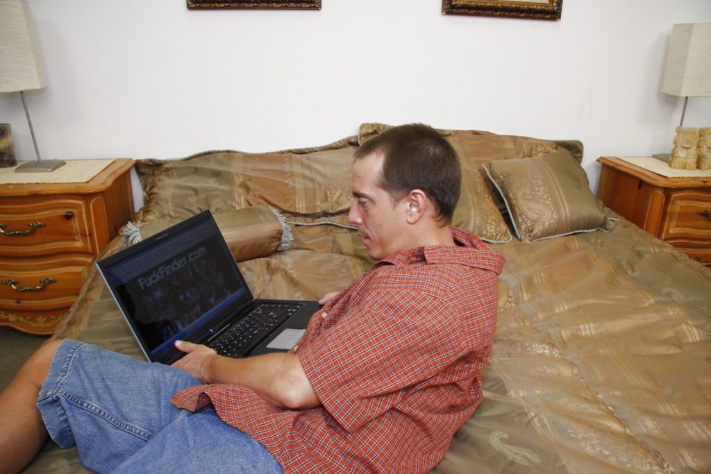 Lonely Scott Lyons Looking For Love Fucked Horny Anjanette